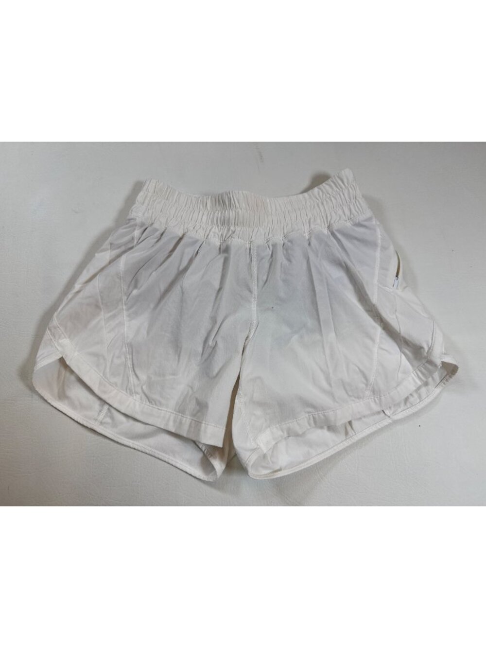 Lululemon Womens White Stretch Athletic Shorts Size 6 Nylon Blend  (Z462)